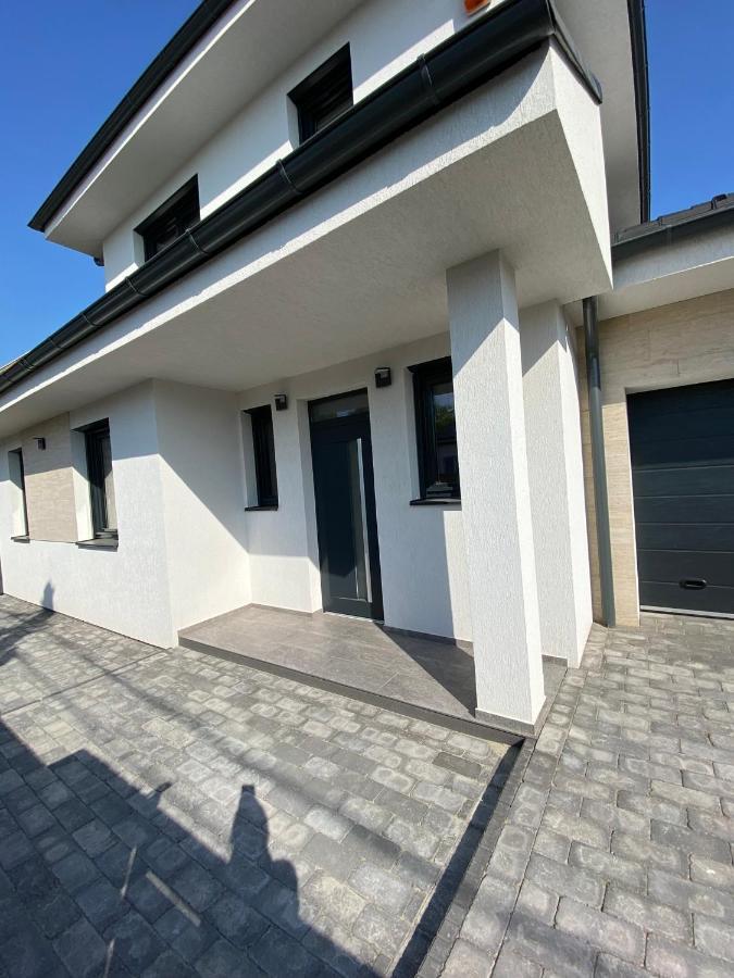 Twin House Διαμέρισμα Gyál Εξωτερικό φωτογραφία